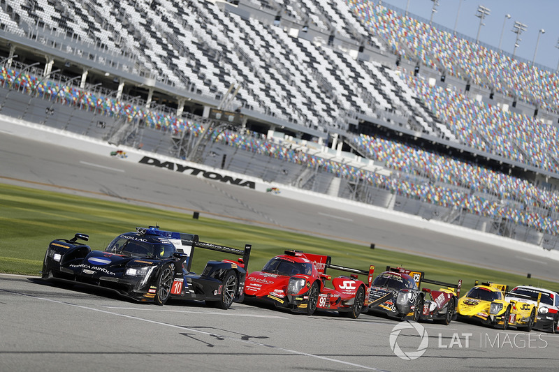 #10 Wayne Taylor Racing Cadillac DPi, P: Renger van der Zande, Jordan Taylor, Ryan Hunter-Reay, #99 JDC/Miller Motorsports ORECA 07, P: Stephen Simpson, Mikhail Goikhberg, Chris Miller, Gustavo Menezes, #31 Action Express Racing Cadillac DPi, P, P: Eric Cu