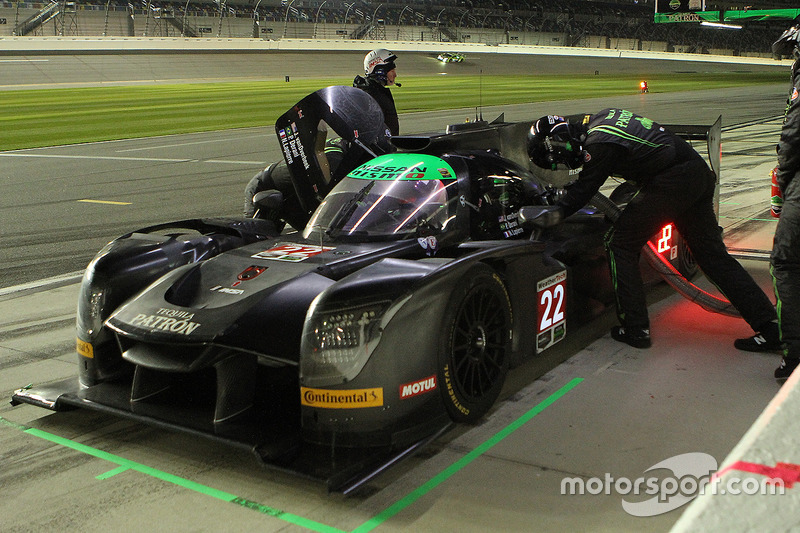 #22 Tequila Patron ESM Nissan DPi: Pipo Derani, Johannes van Overbeek, Nicolas Lapierre