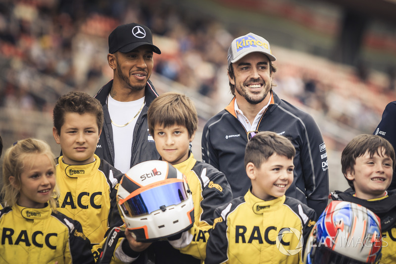Lewis Hamilton, Mercedes-AMG F1 and Fernando Alonso, McLaren with the RACC Cadet Karters