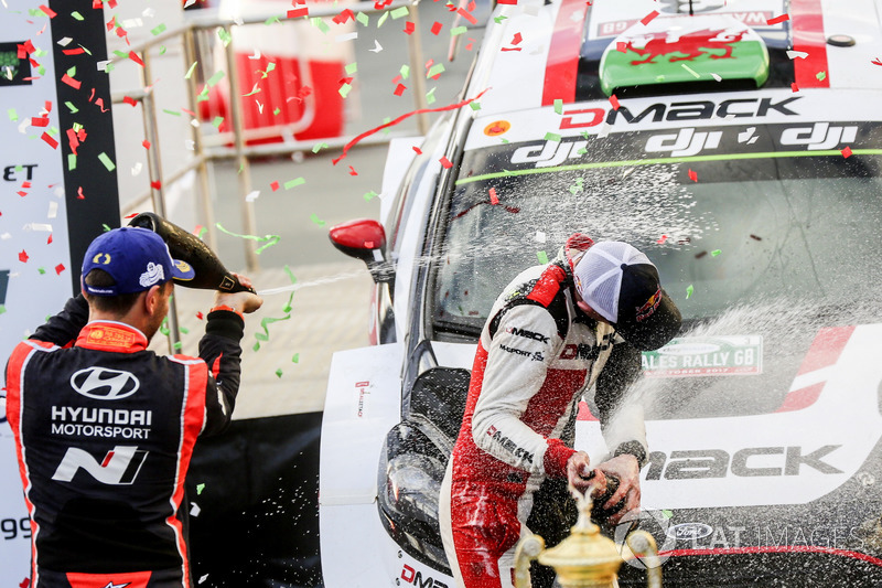 Ganadores Elfyn Evans, Daniel Barritt, Ford Fiesta WRC, M-Sport
