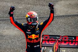 Le vainqueur Max Verstappen, Red Bull Racing