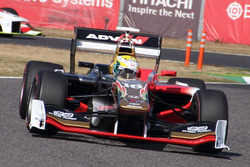 新カラーリングとなったTEAM MUGENの16号車