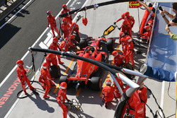 Sebastian Vettel, Ferrari SF71H pit stop