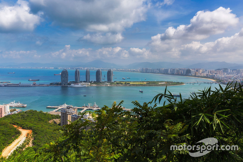 O primeiro evento oficial a cair foi o ePrix de Sanya da Fórmula E. Originalmente marcado para 21 de março, ele foi adiado pela categoria, mas até o momento não foi anunciada uma nova data