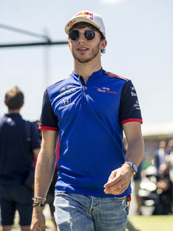 Pierre Gasly, Scuderia Toro Rosso lors de la parade des pilotes