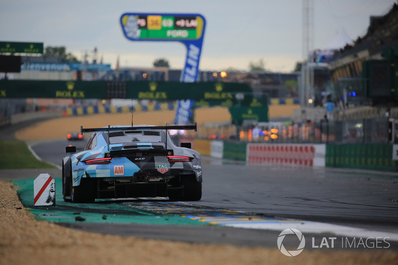 #88 Dempsey Proton Competition Porsche 911 RSR: Matteo Cairoli, Khaled Al Qubaisi, Giorgio Roda