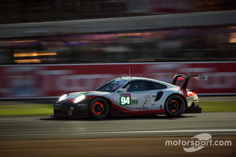 #94 Porsche GT Team Porsche 911 RSR: Romain Dumas, Timo Bernhard, Sven Müller