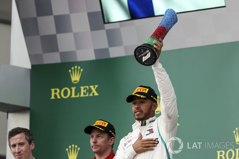 Podium: race winner Lewis Hamilton, Mercedes-AMG F1