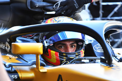Карлос Сайнс-мл., Renault Sport F1 Team RS17