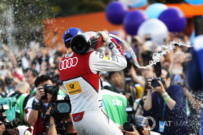 Podium: race winner Daniel Abt, Audi Sport ABT Schaeffler