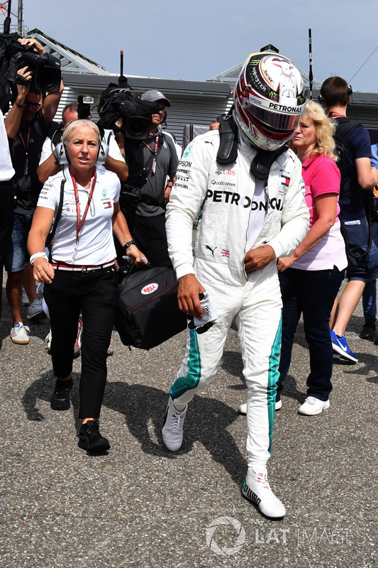 Lewis Hamilton, Mercedes-AMG F1 walks in after stopping on track