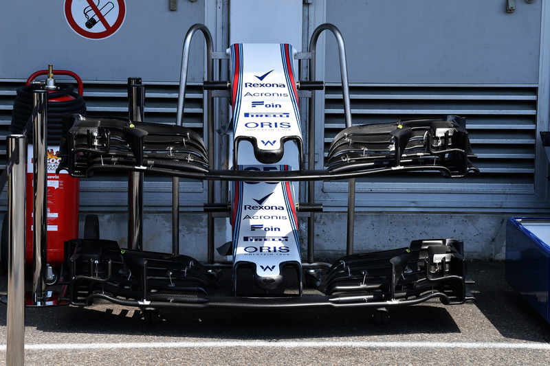 Williams FW41, orr és első szárnyak