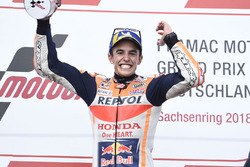 Podium : le vainqueur Marc Marquez, Repsol Honda Team