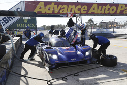 #90 Spirit of Daytona Racing Cadillac DPi, P: Tristan Vautier, Matt McMurry, Eddie Cheever III, pit stop