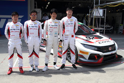 #97 Modulo CIVIC TCRの大津弘樹、植松忠雄、中野信治、小林崇志
