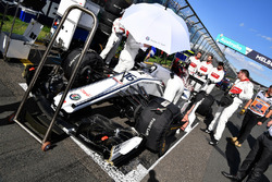 Charles Leclerc, Sauber C37, in griglia