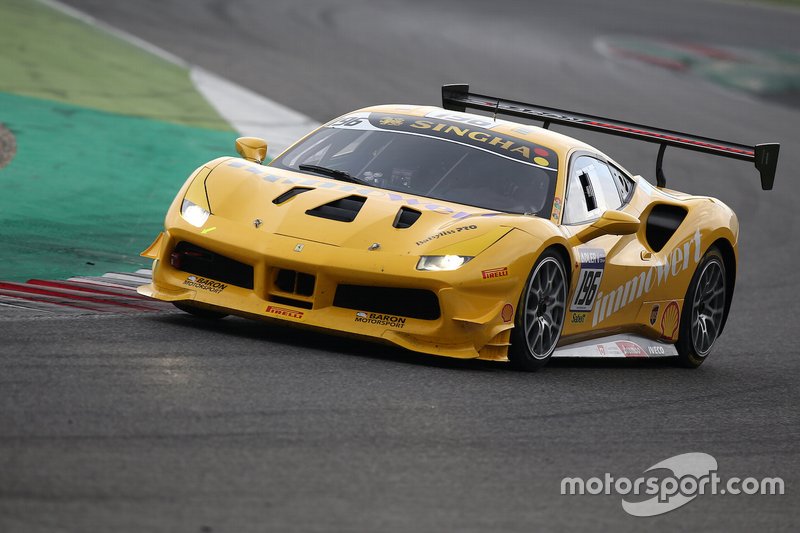 #196 Ferrari 488 Challenge, Baron Motorsport: Michael Simoncic
