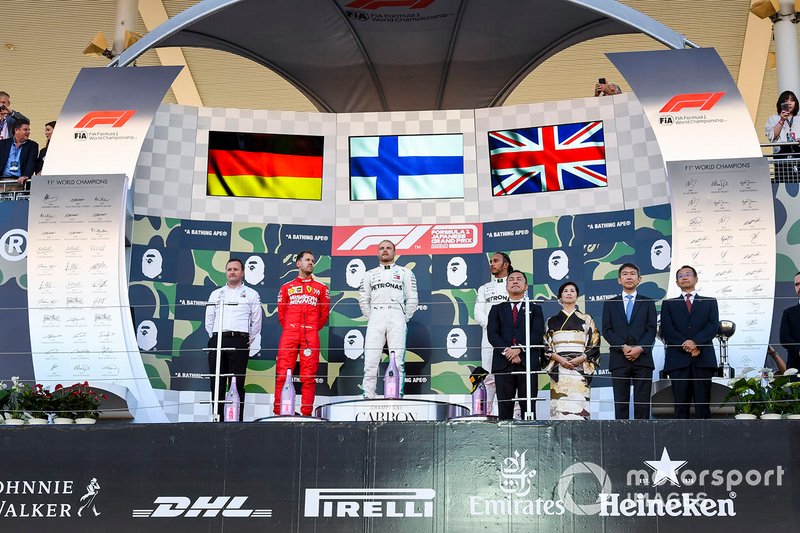 Podio: segundo lugar Sebastian Vettel, Ferrari, ganador de la carrera Valtteri Bottas, Mercedes AMG F1 y tercer lugar Lewis Hamilton, Mercedes AMG F1 Eric Blandin, jefe de aerodinámica de Mercedes AMG,