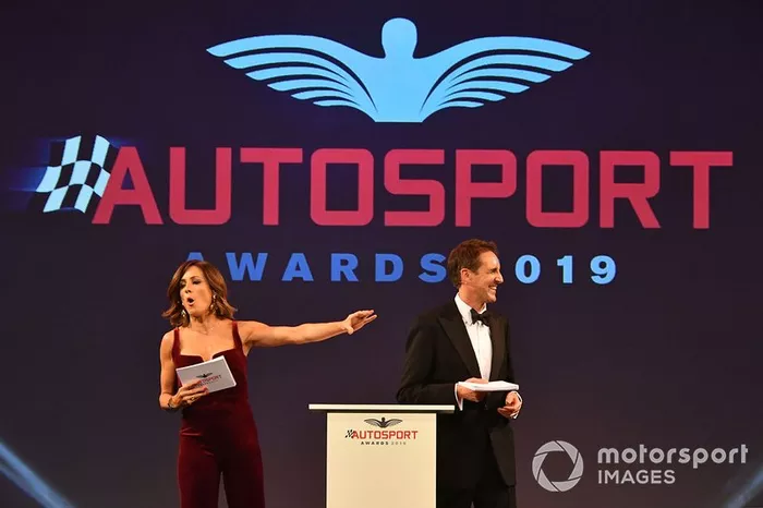 Natalie Pinkham, Sky TV, y Tom Clarkson