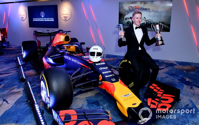 Johnathan Hoggard gana el Premio al Joven Británico del año
