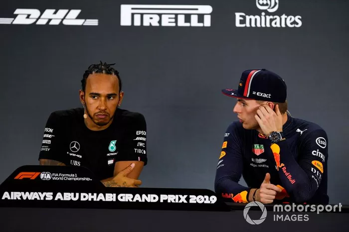 Pole man Lewis Hamilton, Mercedes AMG F1, e Max Verstappen, Red Bull Racing, in conferenza stampa dopo le qualifiche