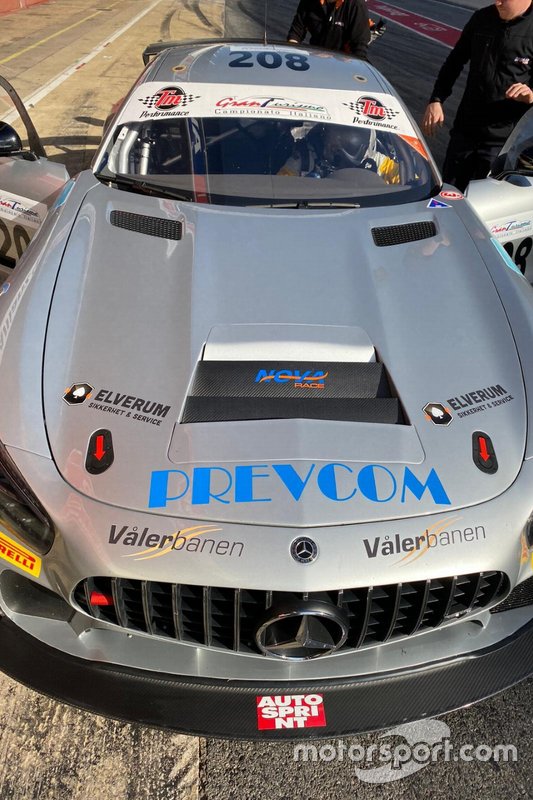 Mercedes GT4, Nova Race