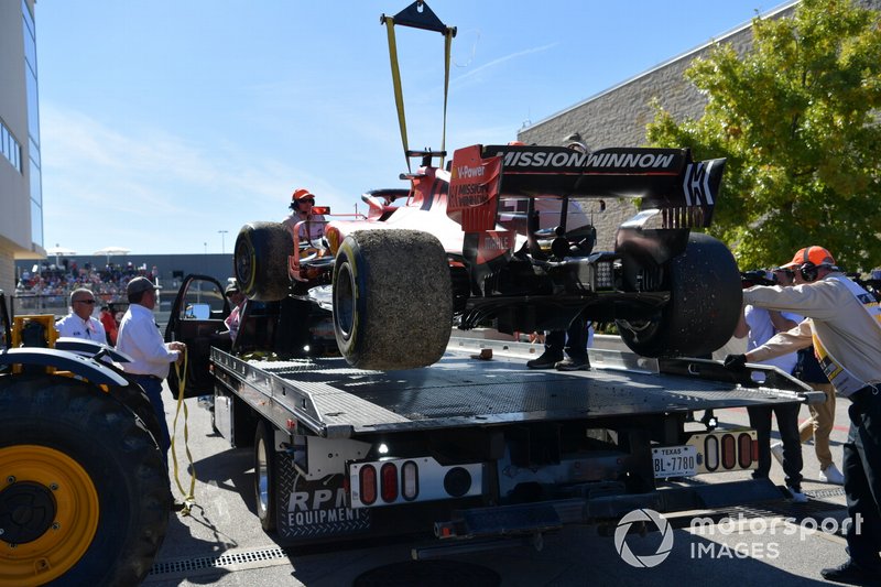 La suspensión dañada del monoplaza de Sebastian Vettel, Ferrari SF90