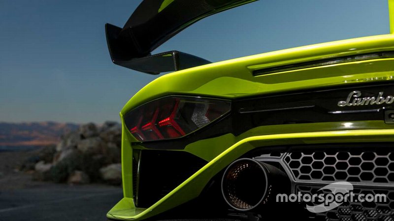 Lamborghini Aventador 2020