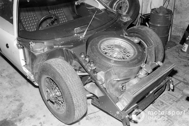 1964 год. Передок Ford GT40 со снятым носовым обтекателем