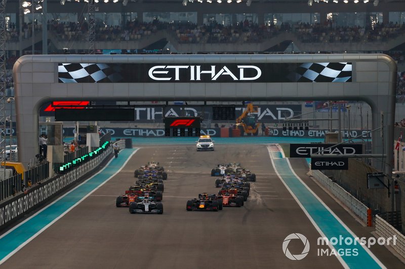 Lewis Hamilton, Mercedes AMG F1 W10, leads Max Verstappen, Red Bull Racing RB15, Sebastian Vettel, Ferrari SF90, Charles Leclerc, Ferrari SF90, Alexander Albon, Red Bull RB15, and the rest of the field at the start of the race