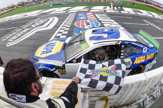 Race winner Chase Elliott, Hendrick Motorsports Chevrolet