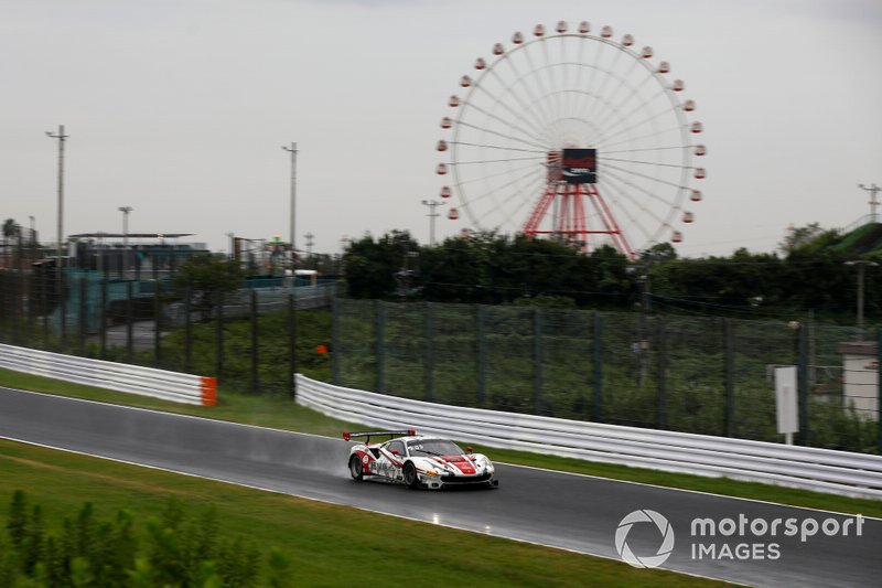 #27 HubAuto Corsa Ferrari 488 GT3: Heikki Kovalainen, Nick Cassidy, Nick Foster
