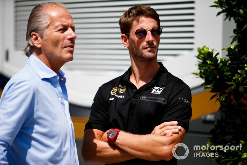 Romain Grosjean, Haas F1 bersama manajer, Martin Reiss