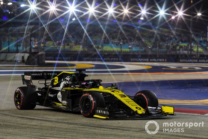 Daniel Ricciardo, Renault F1 Team R.S.19