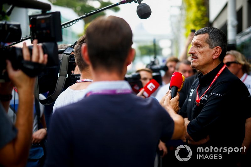 Guenther Steiner, Team Principal, Haas F1 Team speaks to the media