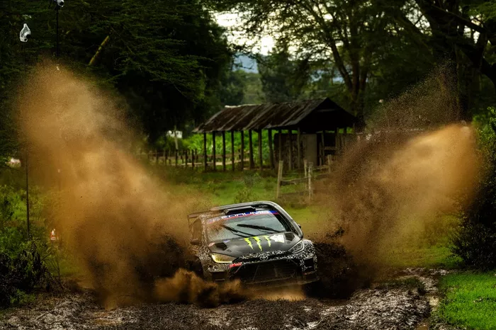 Oliver Solberg, Elliott Edmondson, Printsport Toyota GR Yaris Rally2