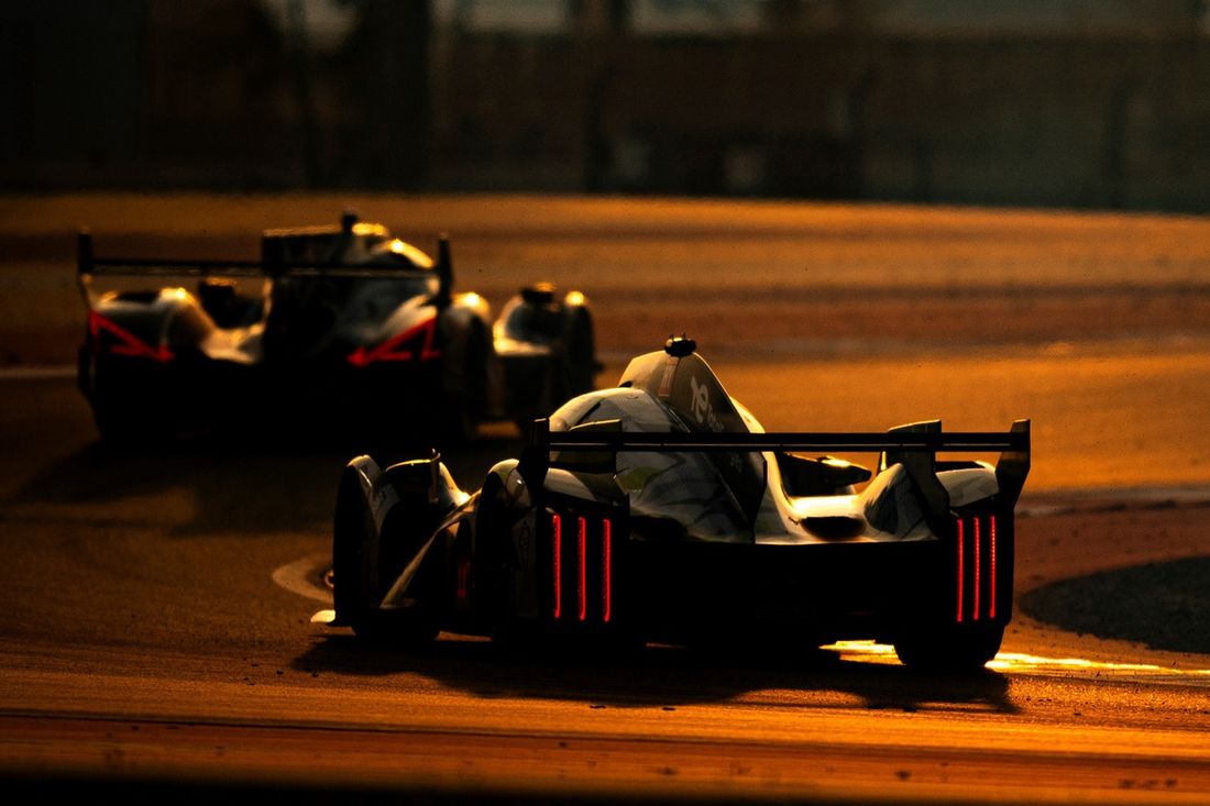 #94 Peugeot Totalenergies Peugeot 9X8: Loïc Duval, Malthe Jakobsen, Stoffel Vandoorne