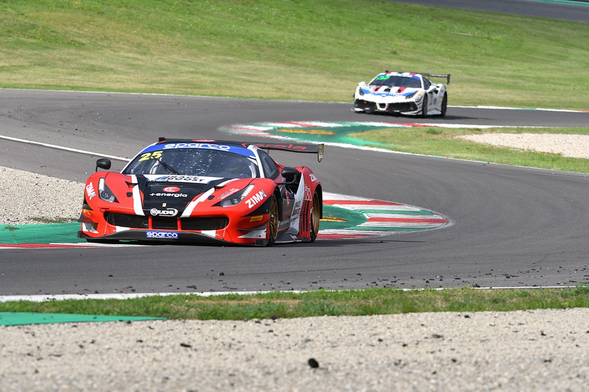 #25 RS Racing, Ferrari 488 GT3 Evo: Daniele Di Amato, Alexander Naussbaumer