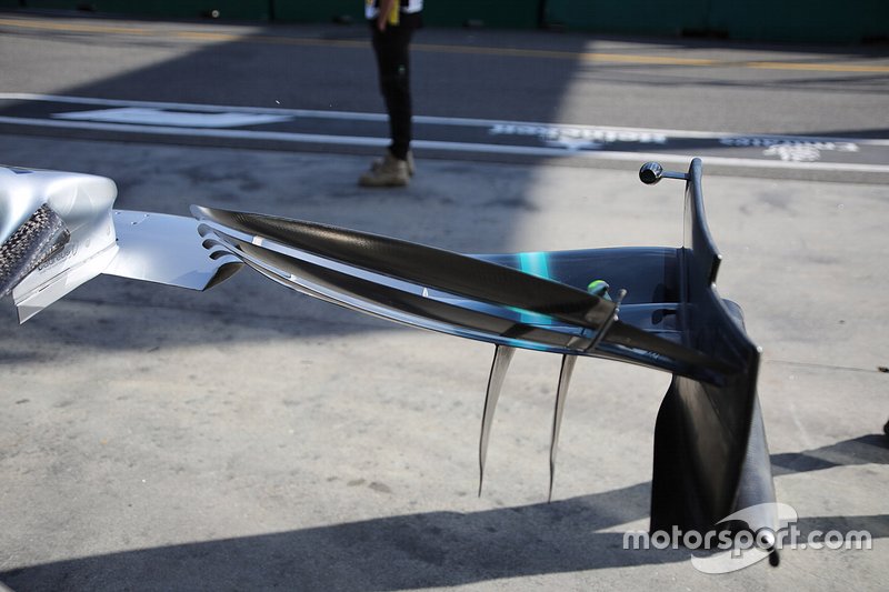 Mercedes AMG F1 W10, detalhe da asa dianteira