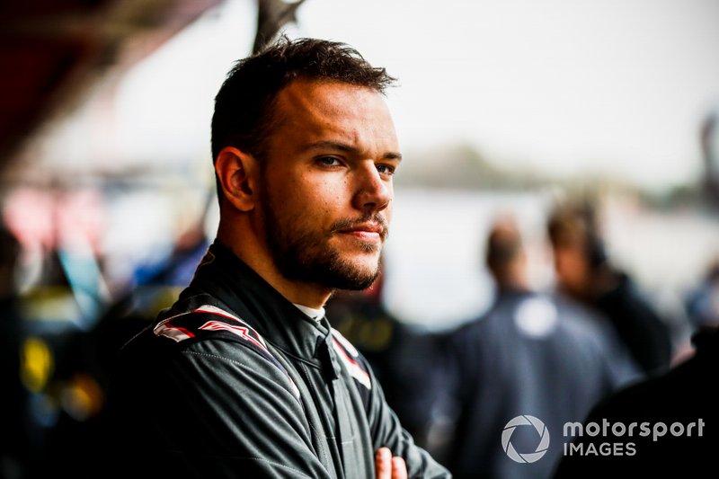 #8 Luca Ghiotto