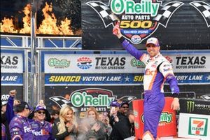 Race Winner Denny Hamlin, Joe Gibbs Racing, Toyota Camry FedEx Office