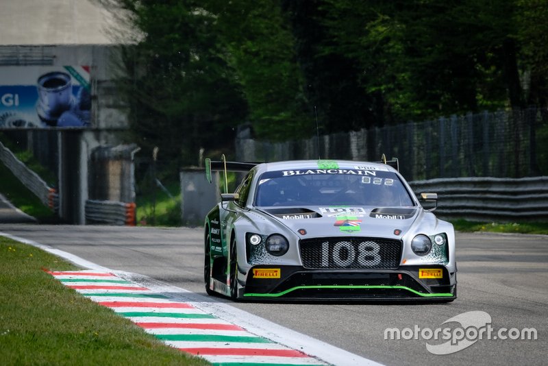 #108 Bentley Team M-Sport Bentley Continental GT3: Alex Buncombe, Andy Soucek, Maxime Soulet