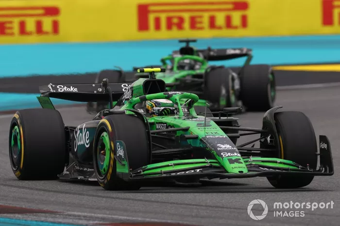 Nico Hulkenberg, Sauber, Gabriel Bortoleto, Sauber