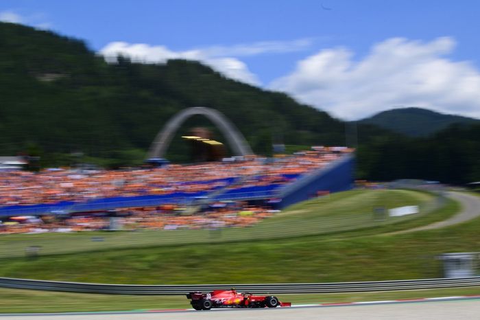 Carlos Sainz Jr., Ferrari SF21