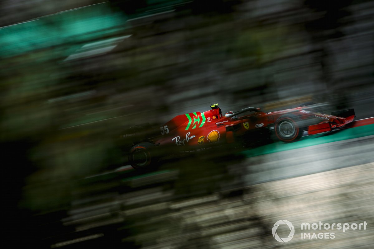 Carlos Sainz Jr., Ferrari SF21