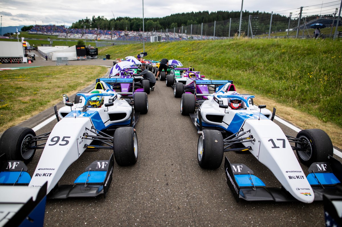 Los coches de Beitske Visser y Ayla Agren