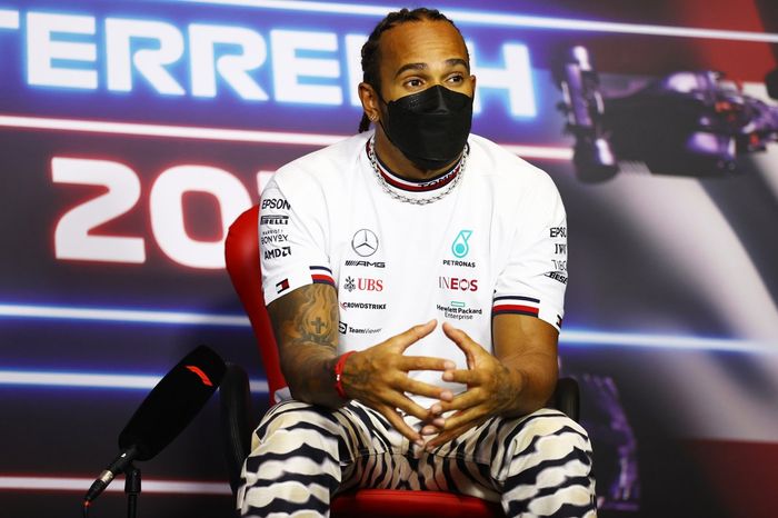 Lewis Hamilton, Mercedes durante la conferencia de prensa