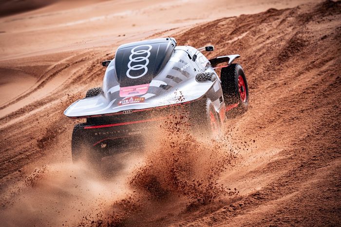 #211 Team Audi Sport Audi: Mattias Ekstrom, Emil Bergkvist