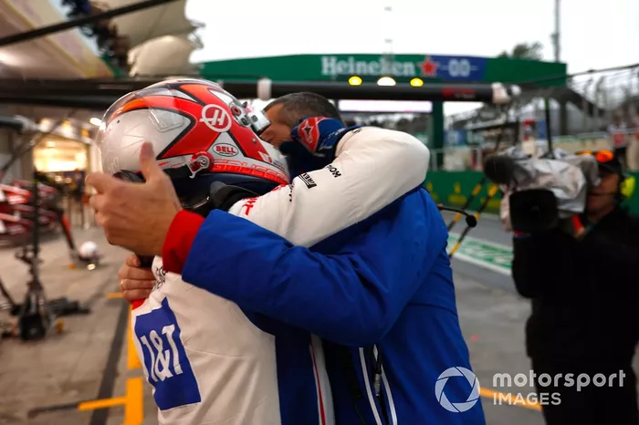 Pole man Kevin Magnussen, Haas F1 Team, celebrates with Guenther Steiner, Team Principal, Haas F1
