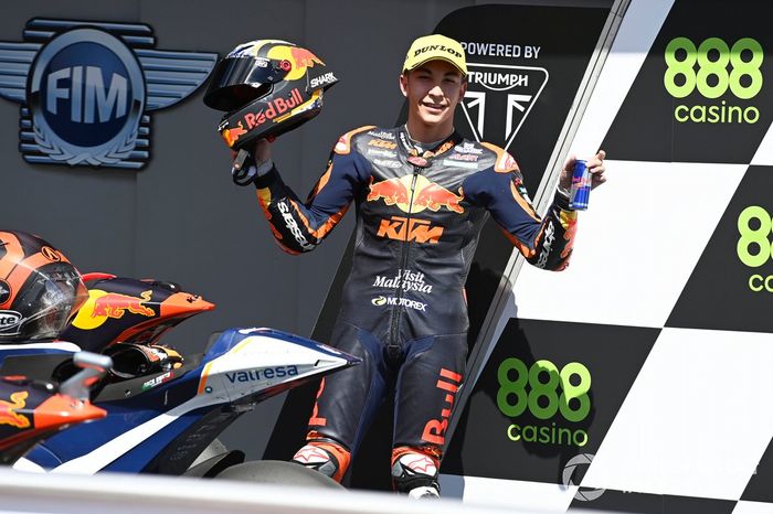 Ganador Raul Fernandez, Red Bull KTM Ajo